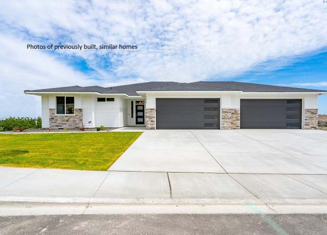 Property at 6717 Lazy B Dr, Pasco, WA 99301, 4 beds, 3.5 baths