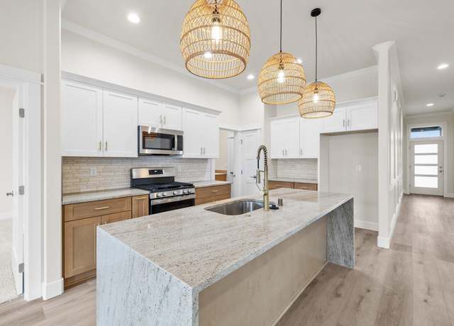 Property at 3693 Nuthatch St, Richland, WA 99352, 3 beds, 2 baths