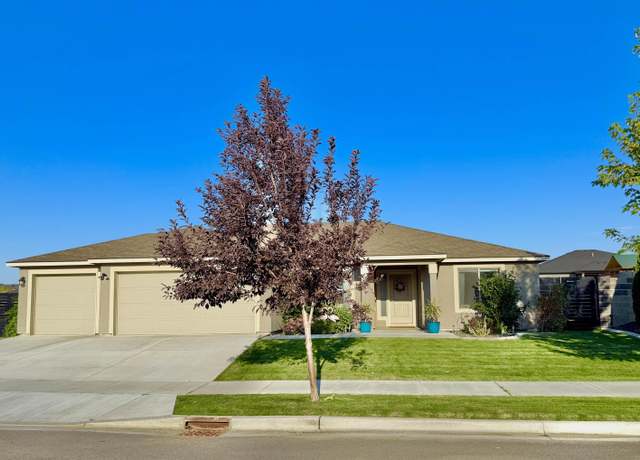 Property at 3325 S Mckinley St, Kennewick, WA 99338, 4 beds, 1 bath