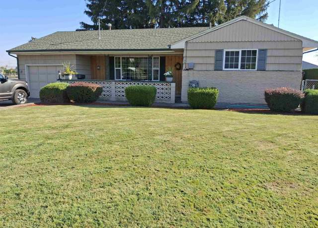 Property at 504 E 4th St, Grandview, WA 98930, 3 beds, 0.5 baths
