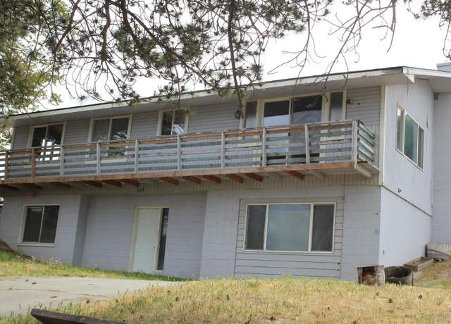 Property at 319 NW Crescent Ave, Sunnyside, WA 98944, 5 beds, 2 baths
