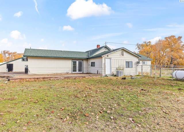 Property at 870 Craig Rd, Naches, WA 98937, 3 beds, 1.5 baths