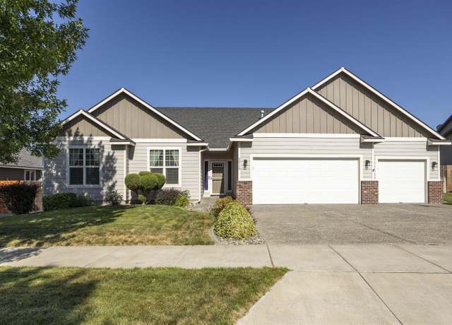 Property at 2015 S Sheppard St, Kennewick, WA 99338, 3 beds, 2 baths