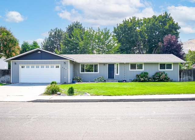 Property at 127 Orchard Way, Richland, WA 99352, 3 beds, 2 baths