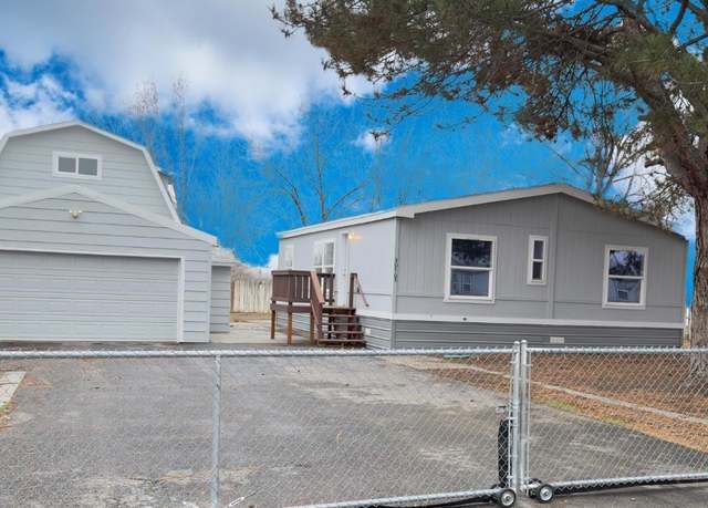 Property at 30705 S Quinn St, Kennewick, WA 99337, 3 beds, 2 baths