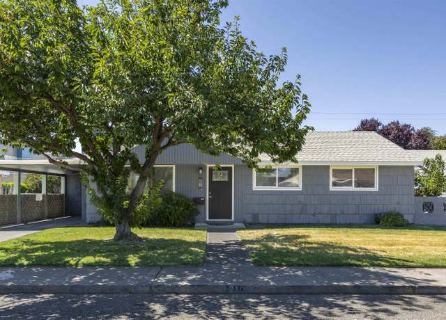 Property at 210 S Anderson St, Kennewick, WA 99336, 3 beds, 1 bath