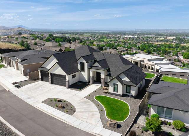 Property at 4871 S Morain St, Kennewick, WA 99337, 4 beds, 3.5 baths