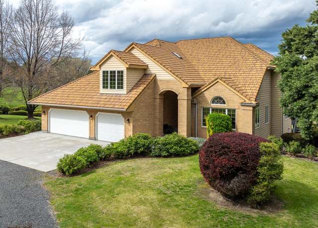 Property at 2414 Lariat Ln, Richland, WA 99352, 6 beds, 3.5 baths