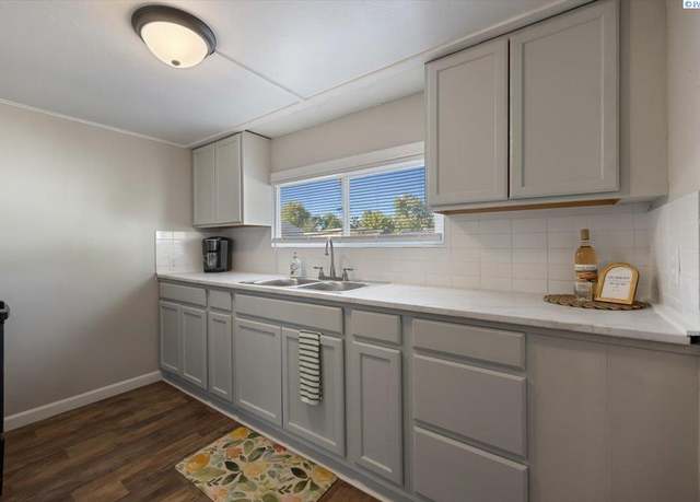 Property at 502 Abbot St, Richland, WA 99352, 2 beds, 1 bath