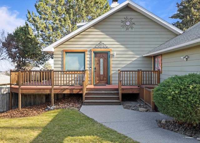 Property at 2319 S Garfield St, Kennewick, WA 99336, 4 beds, 2 baths