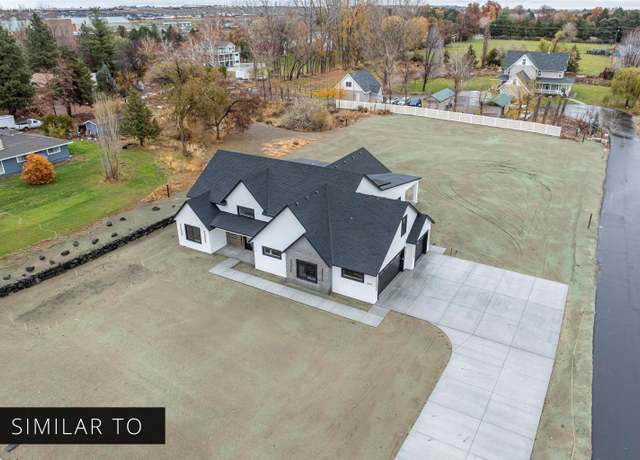 Property at 30 Taylor Ln, Pasco, WA 99301, 4 beds, 3 baths