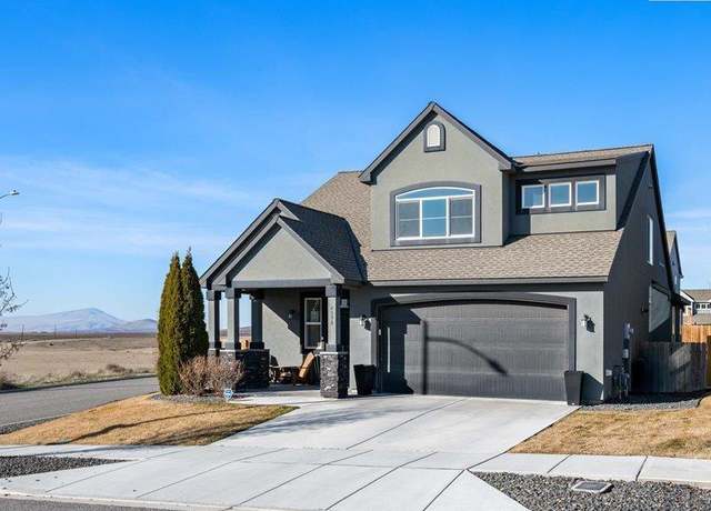 Property at 4898 Barbera St, Richland, WA 99352, 4 beds, 2.5 baths