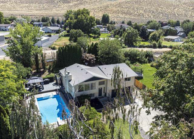 Property at 6013 W 17th Ave, Kennewick, WA 99338, 3 beds, 3 baths