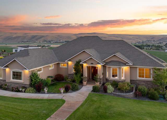 Property at 1605 S 717 Pr Pr SE, Kennewick, WA 99338, 3 beds, 2.5 baths
