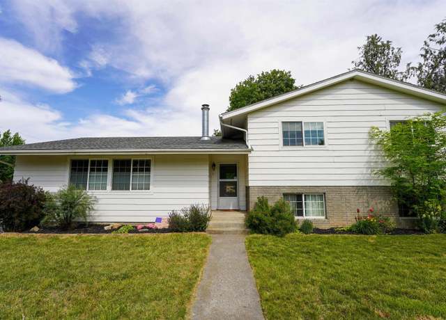 Property at 610 Dilke St, Pullman, WA 99163, 4 beds, 2.5 baths