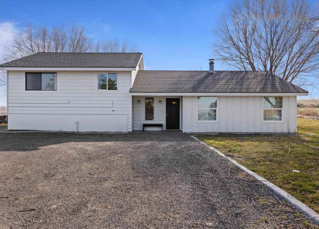 Property at 201005 E Gamefarm Rd, Kennewick, WA 99336, 5 beds, 2 baths