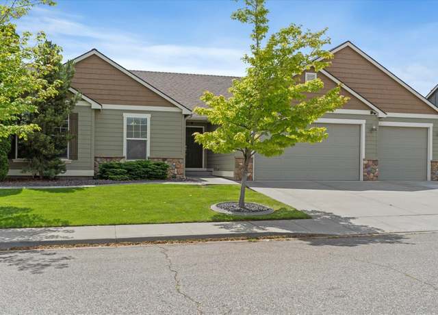 Property at 5807 W 15th Pl, Kennewick, WA 99338, 3 beds, 2 baths
