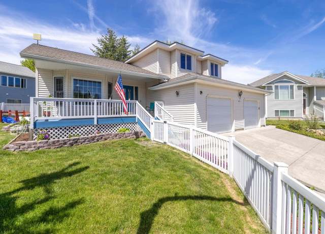 Property at 485 NW Thomas St, Pullman, WA 99163, 4 beds, 3.5 baths