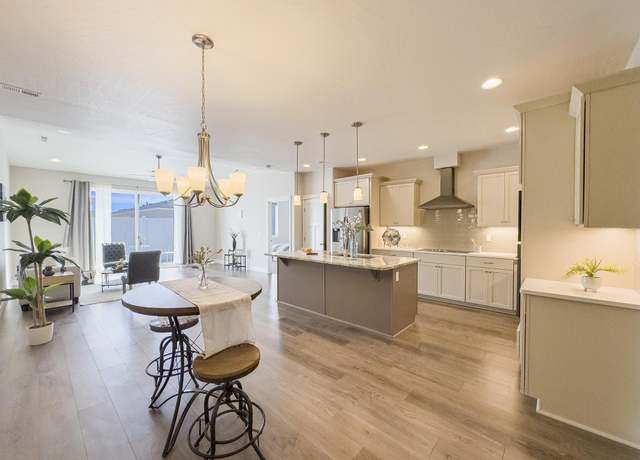 Property at 2728 Serenity Ct, West Richland, WA 99353, 4 beds, 0.5 baths