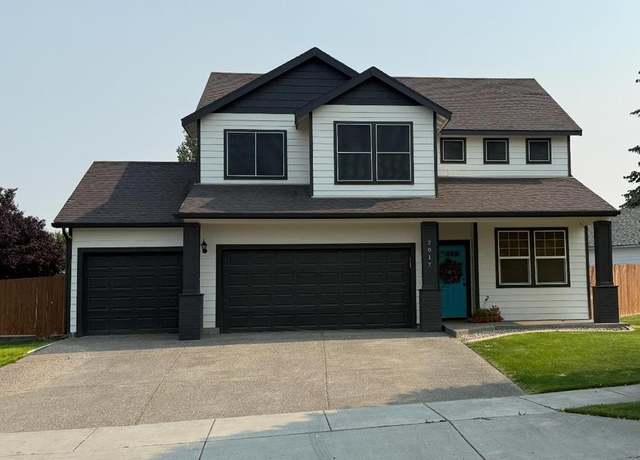Property at 2017 S Tweedt St, Kennewick, WA 99338, 4 beds, 0.5 baths