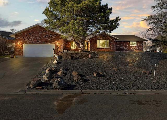 Property at 4202 Maple Ln, West Richland, WA 99353, 4 beds, 2.5 baths