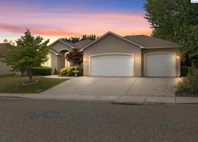 Property at 325 Falconridge St, Richland, WA 99352, 3 beds, 2.5 baths