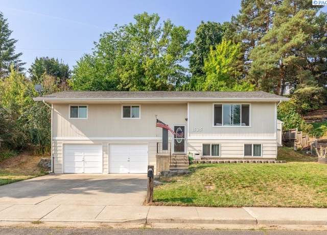 Property at 1525 NW Deane St, Pullman, WA 99163, 4 beds, 1 bath