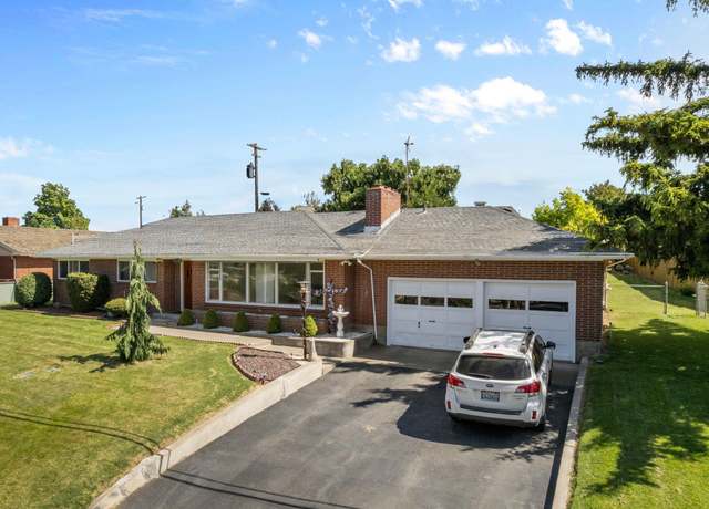 Property at 619 Grandview Ave, Sunnyside, WA 98944, 3 beds, 2 baths