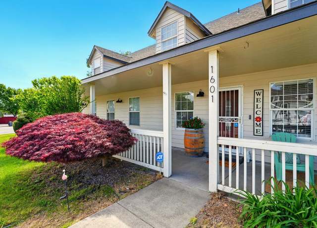 Property at 1601 W 25th Ave, Kennewick, WA 99337, 6 beds, 4 baths