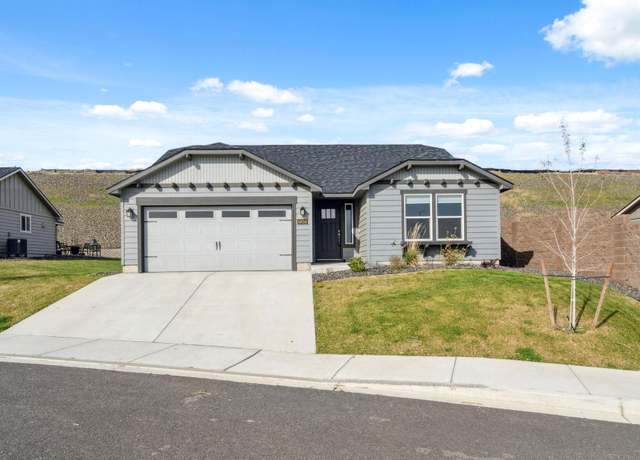 Property at 6834 W 25th Ave, Kennewick, WA 99338, 3 beds, 2 baths