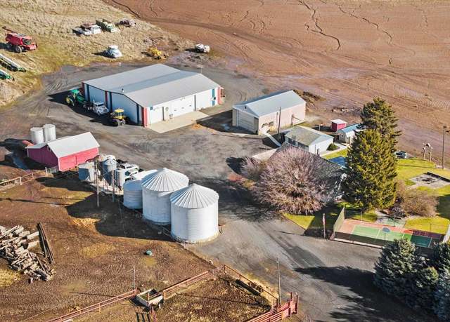 Property at 2082 E Neergaard Rd, Ritzville, WA 99169, 4 beds, 2 baths