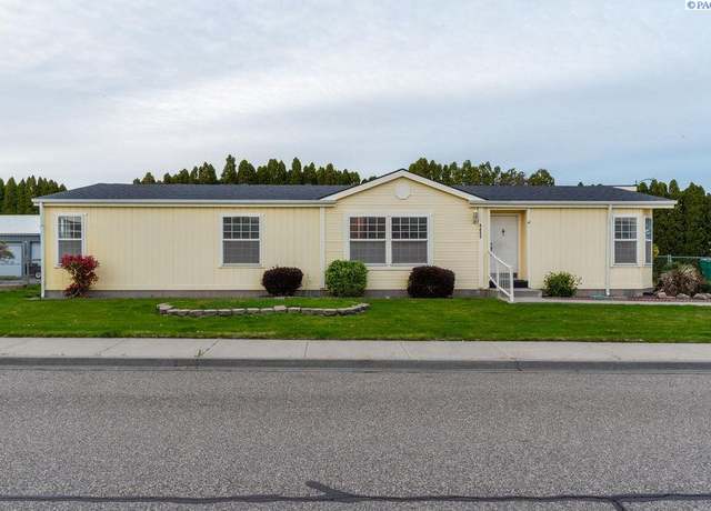 Property at 8400 W Yellowstone Ave, Kennewick, WA 99336, 3 beds, 2 baths