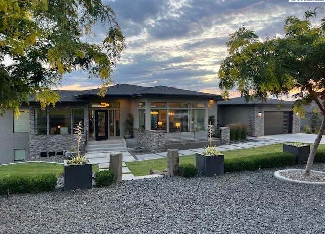 Property at 72905 E Grand Bluff Loop, Kennewick, WA 99338, 4 beds, 0.5 baths