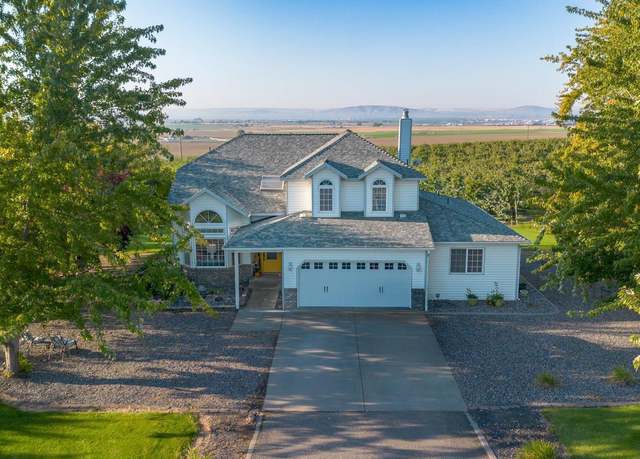 Property at 206 Aries Dr, Pasco, WA 99301, 4 beds, 3.5 baths