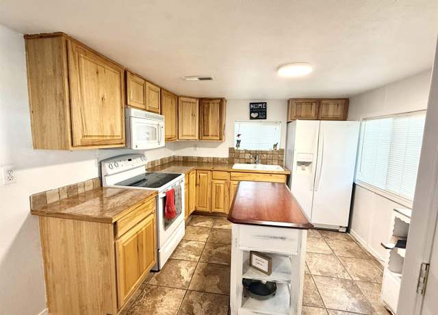 Property at 709 Thayer Dr, Richland, WA 99352, 2 beds, 1 bath