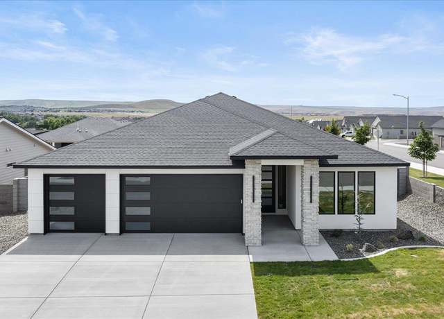 Property at 561 Lazio Way, Richland, WA 99352, 4 beds, 0.5 baths