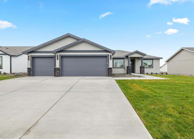 Property at 10614 Danube Dr, Pasco, WA 99301, 4 beds, 2 baths