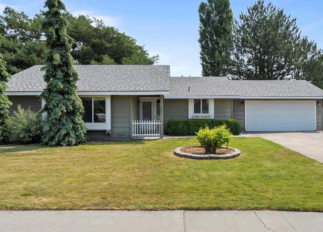 Property at 2903 S Yelm St, Kennewick, WA 99337, 3 beds, 2 baths