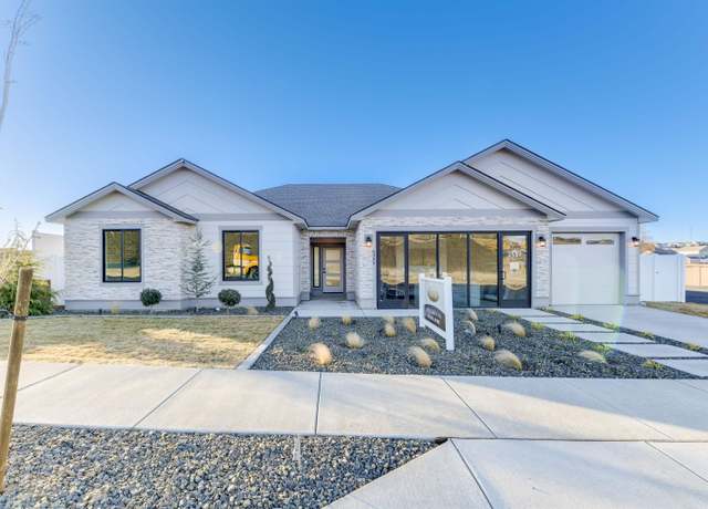 Property at 6355 W 32nd Ave, Kennewick, WA 99338, 3 beds, 2 baths