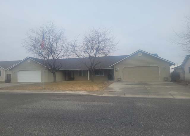 Property at 7024 W 1st Ave, Kennewick, WA 99336, 2 beds, 2 baths