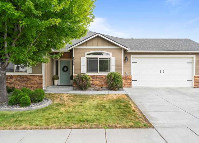 Property at 1603 S Fillmore St, Kennewick, WA 99338, 4 beds, 0.5 baths