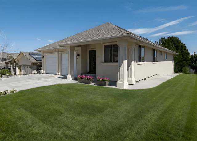 Property at 1942 Sky Meadow Ave, Richland, WA 99352, 4 beds, 3 baths