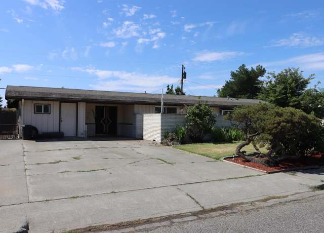 Property at 2521 W Entiat Ave, Kennewick, WA 99336, 3 beds, 2 baths