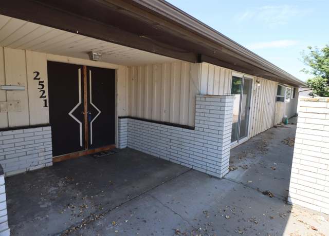 Property at 2521 W Entiat Ave, Kennewick, WA 99336, 3 beds, 2 baths
