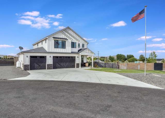 Property at 10419 Summit View Ct, Kennewick, WA 99338, 4 beds, 3.5 baths