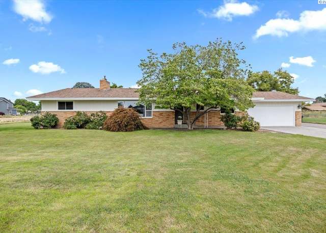 Property at 10121 W Court St, Pasco, WA 99301, 3 beds, 1 bath