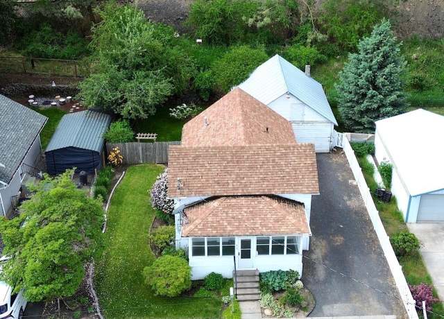 Property at 419 W A Ave, Colfax, WA 99111, 2 beds, 1 bath