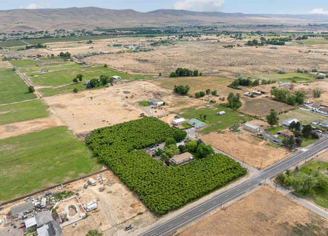 Property at 164901 W Old Inland Empire Hwy, Prosser, WA 99350, 3 beds, 0.5 baths