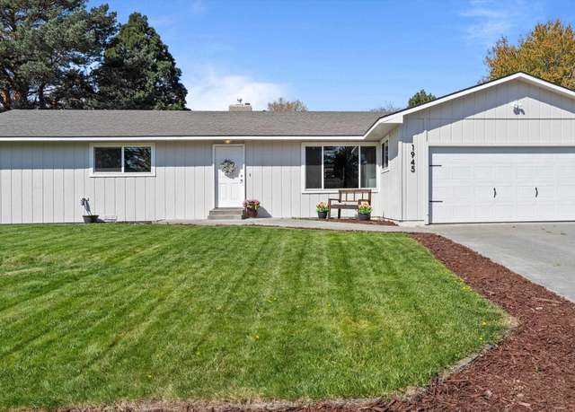 Property at 1945 Orchard Way, Richland, WA 99352, 3 beds, 2 baths
