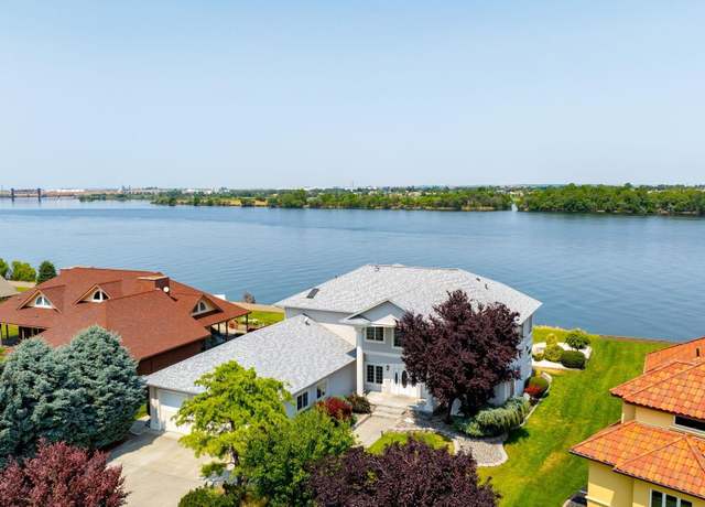Property at 226102 E Donelson Rd, Kennewick, WA 99337, 3 beds, 4.5 baths